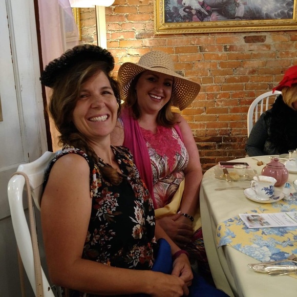 Meet your Posher, Alisa - Picture 5 of 8